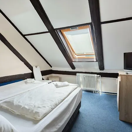 Morrison Pensión 3*